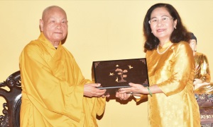 Phó Bí thư Thành ủy TP. Hồ Chí Minh Nguyễn Thị Lệ thăm, chúc mừng Phật đản Giáo hội Phật giáo Việt Nam